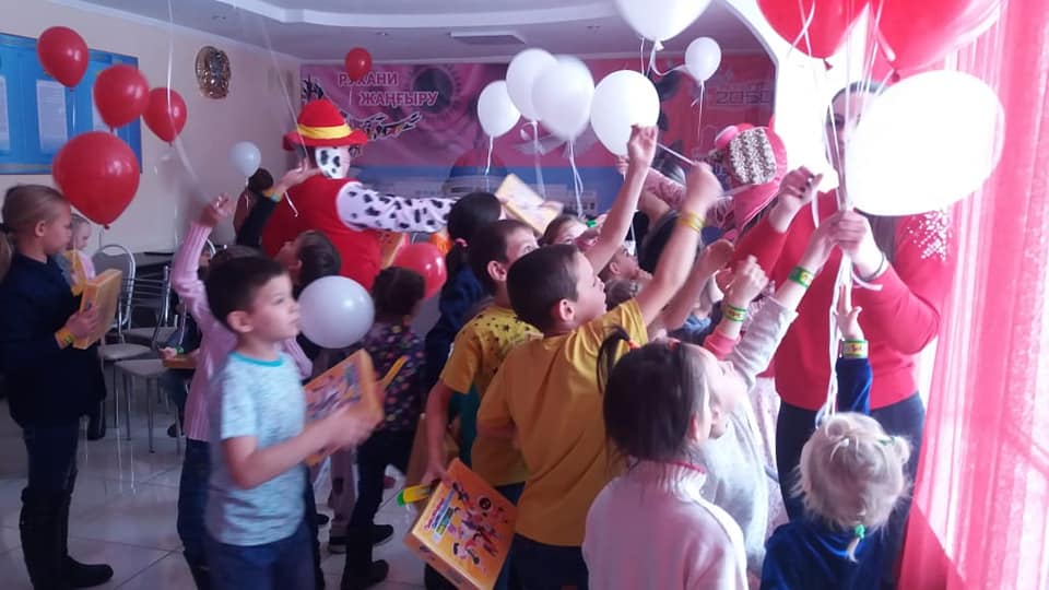 В детском доме "Умит" прошло мероприятие на тему: "Правила дорожного движения"