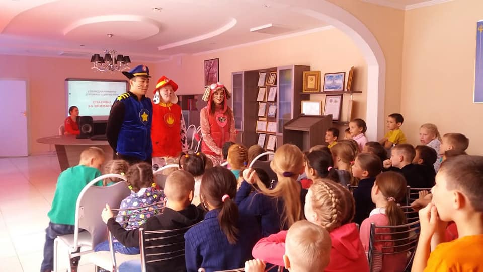 В детском доме "Умит" прошло мероприятие на тему: "Правила дорожного движения"